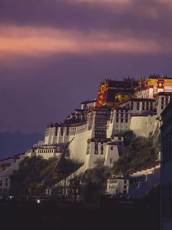 Tourist attractions in Tibet